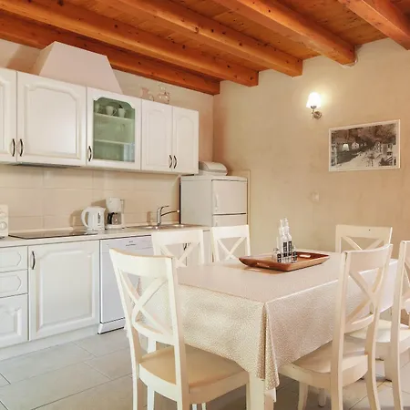 Mama Apartment